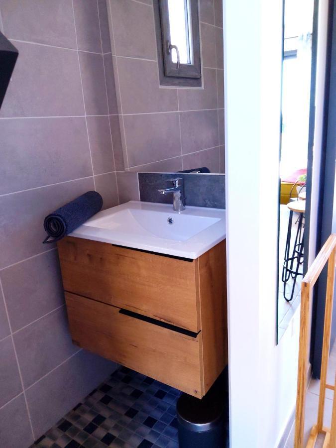 Romytt Suite Saint-Quentin-la-Poterie Buitenkant foto